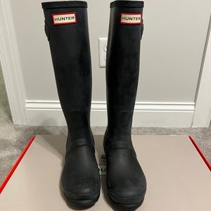 Black tall Hunter boots
